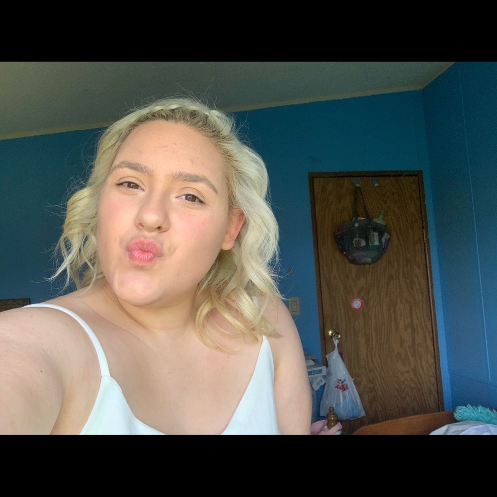 Meet your Posher, Kaitlyn